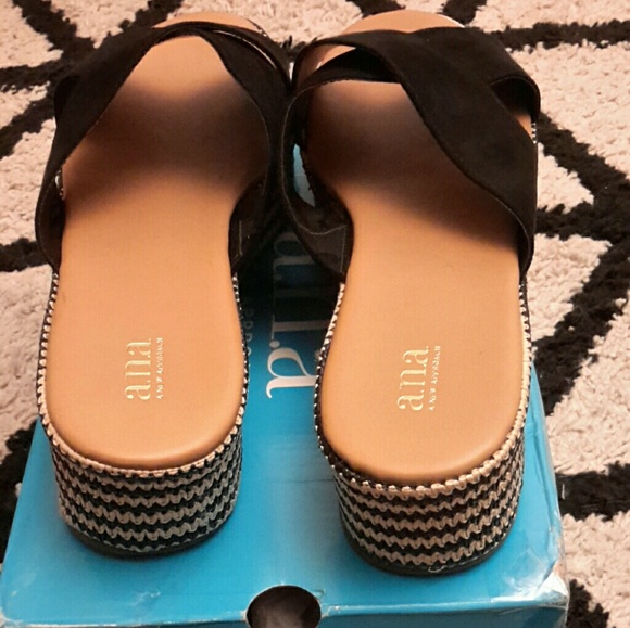 🆕️ A.N.A. Wedge Platform Sandals - Picture 5 of 8